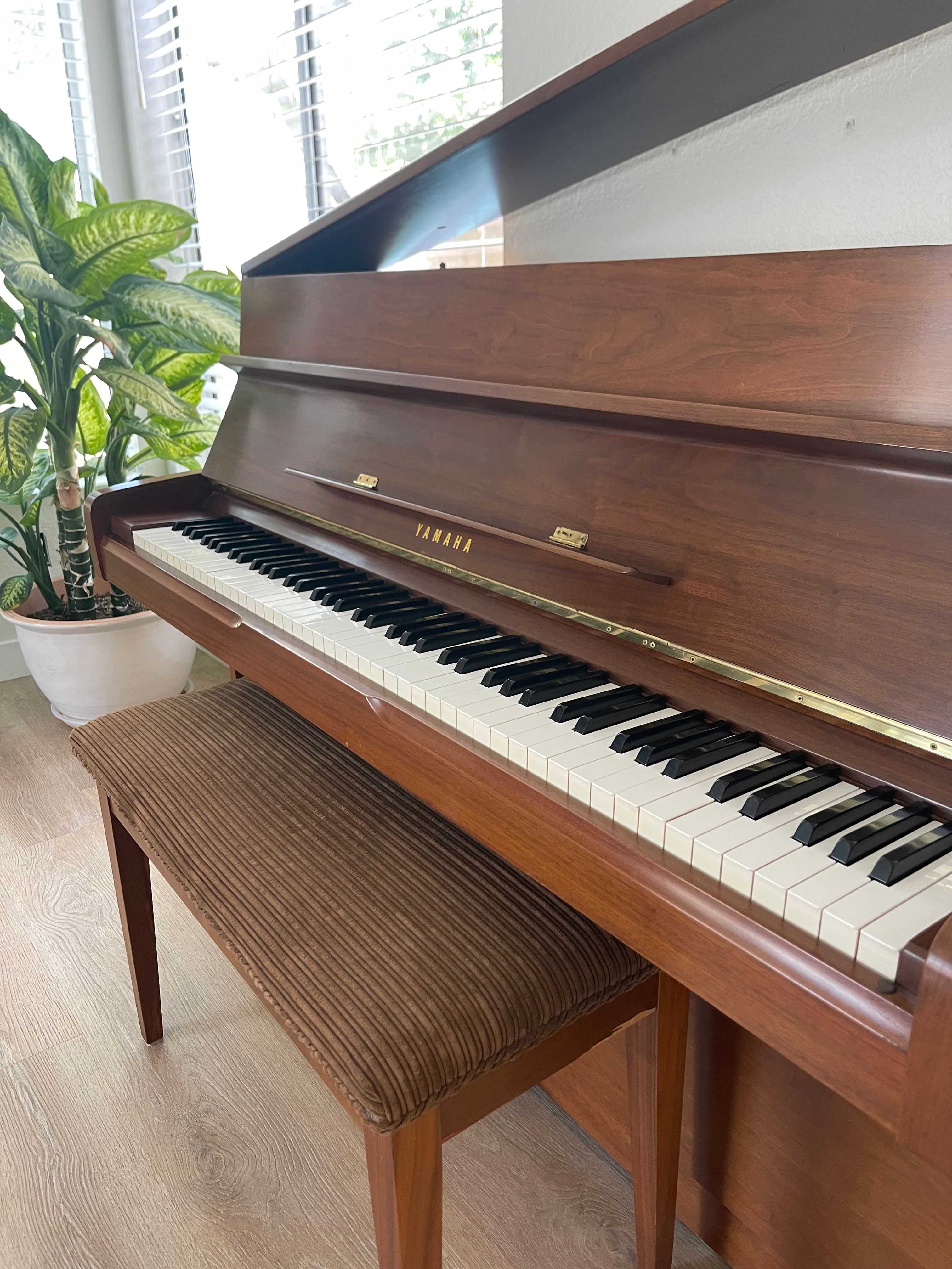Piano № 001 — alternate view
